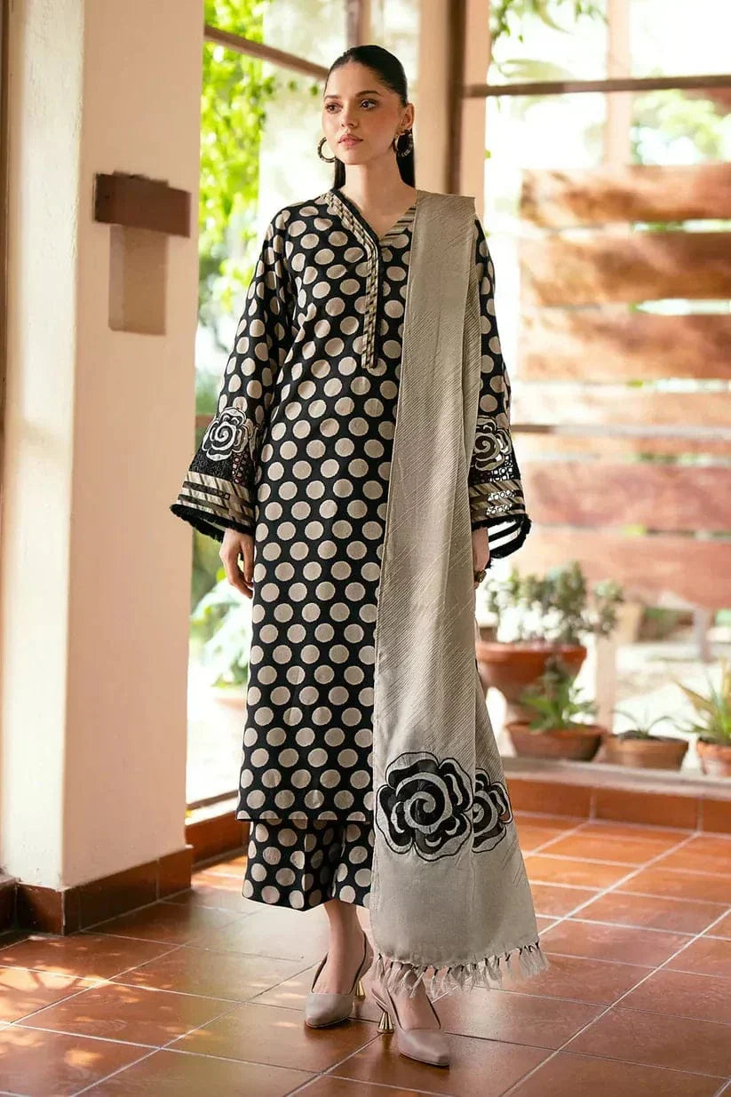 Gulalai's Winter Wear GW-5106