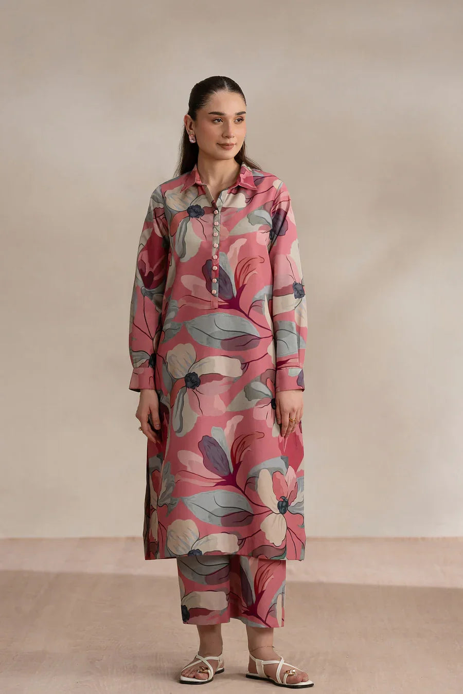 Gulalai's Winter Wear GW-5084