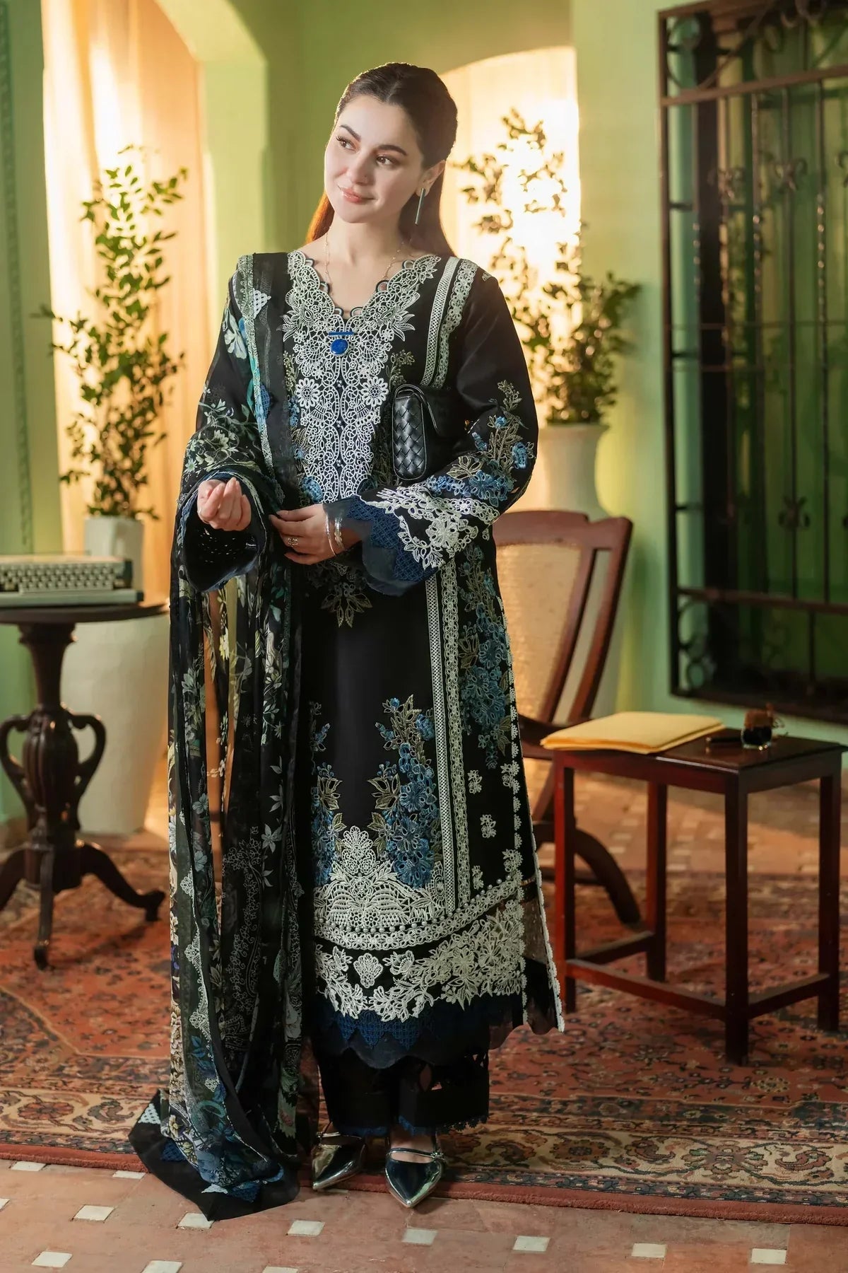 Gulalai's Winter Wear GW-5126