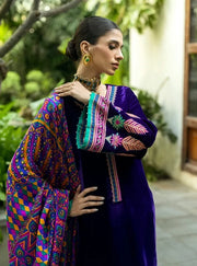 Roshni Velvet 3 Piece D-2005