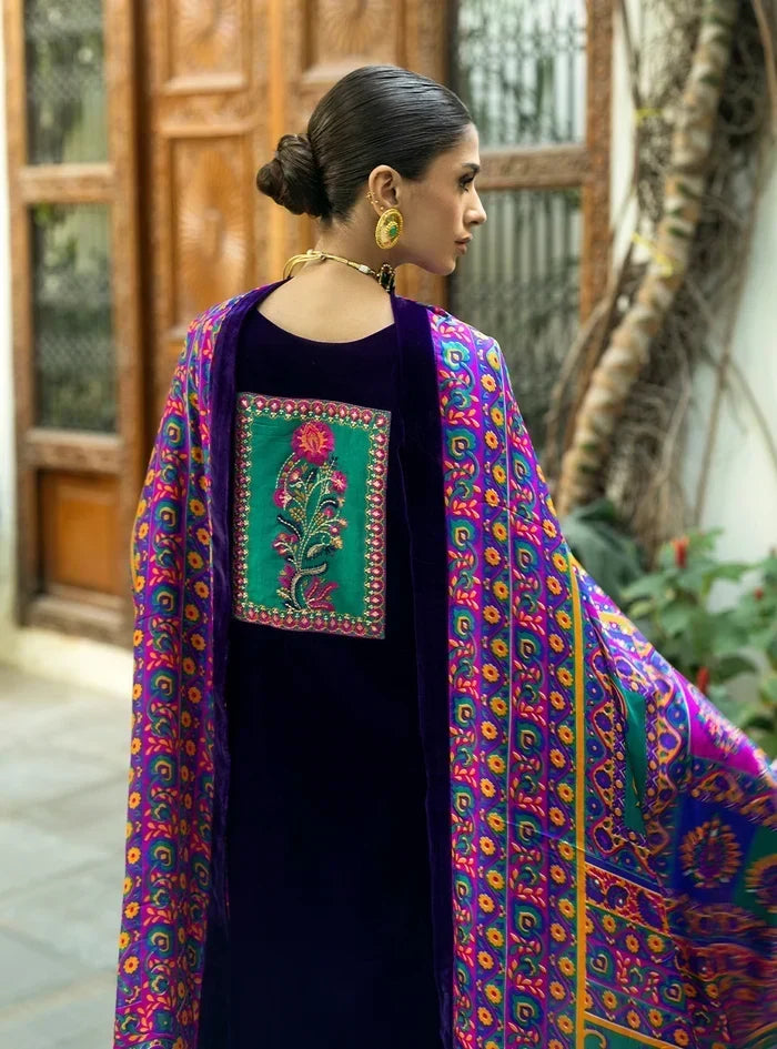 Roshni Velvet 3 Piece D-2005