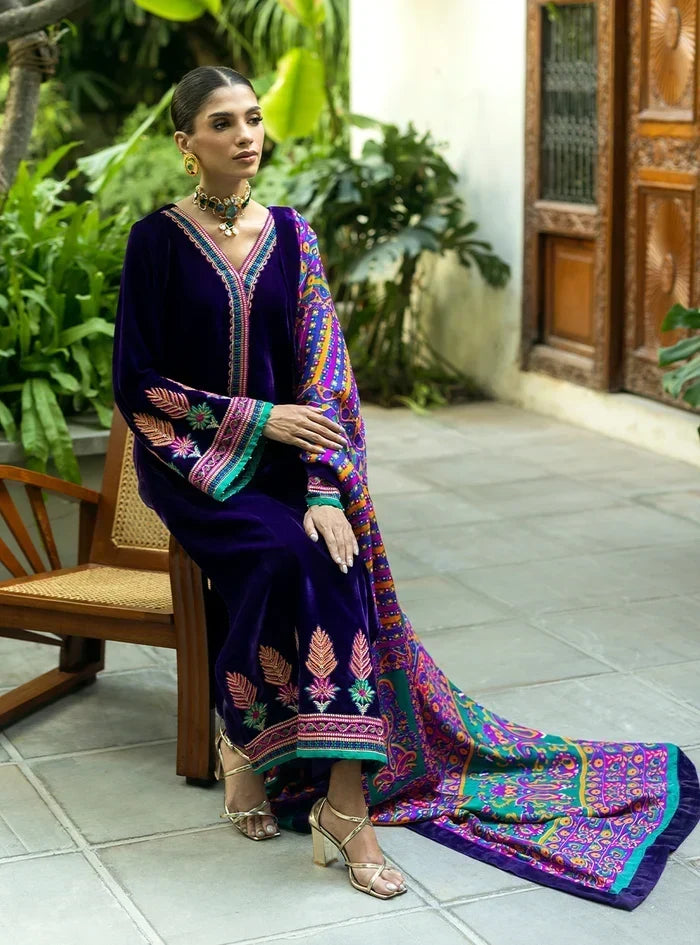 Roshni Velvet 3 Piece D-2005