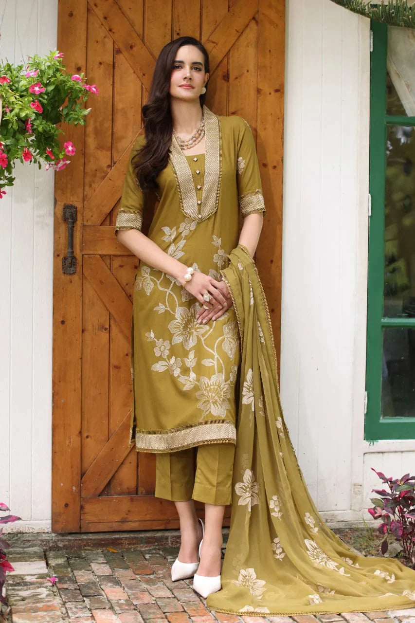 Gulalai's Winter Wear GW-5135