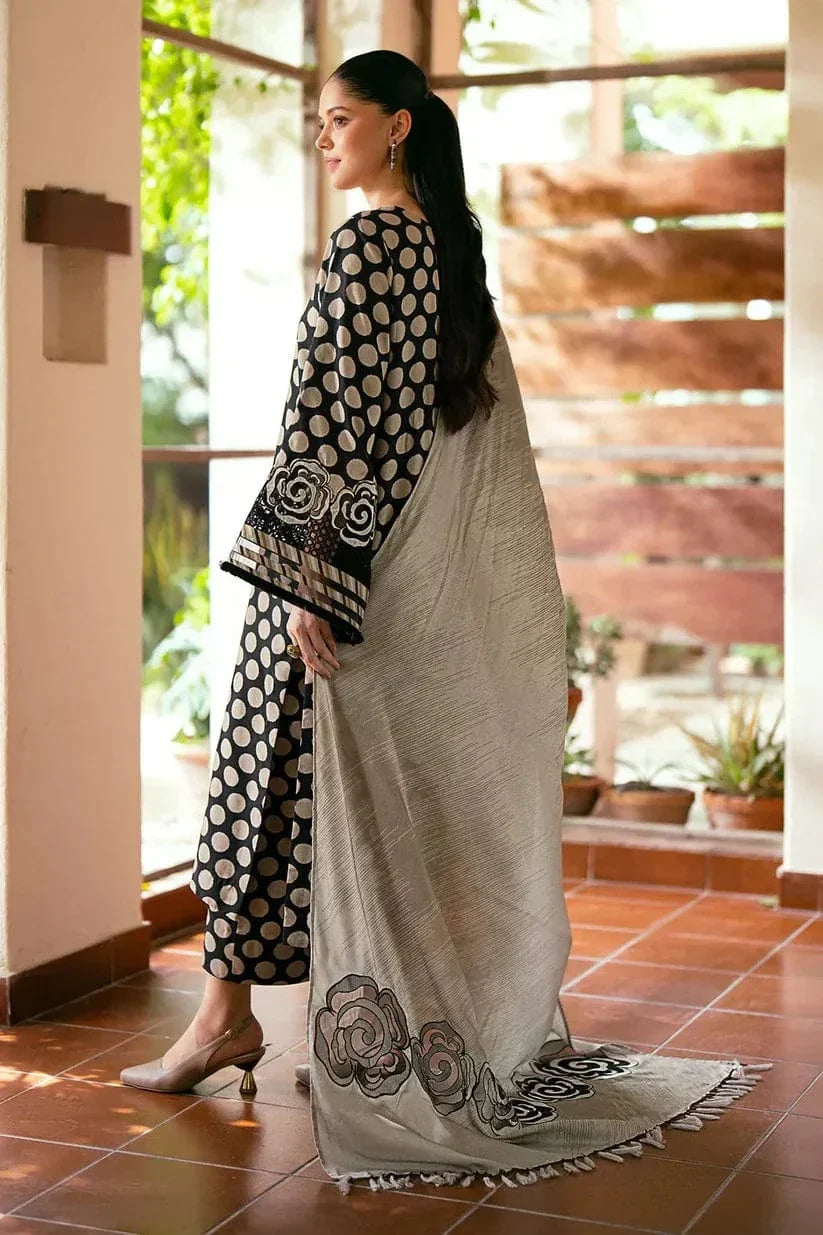 Gulalai's Winter Wear GW-5106