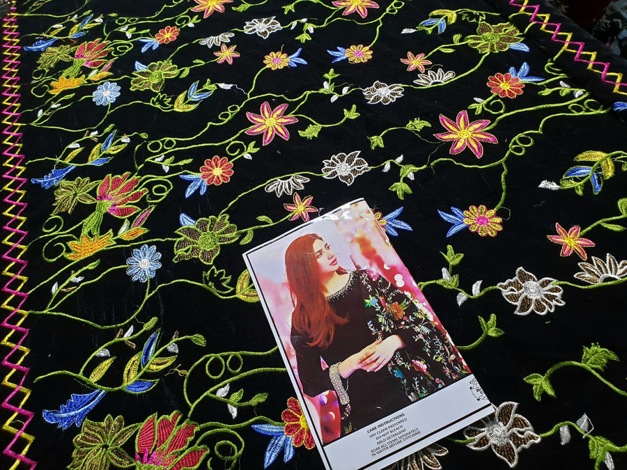 Gulalai's Velvet Wear GV-9004