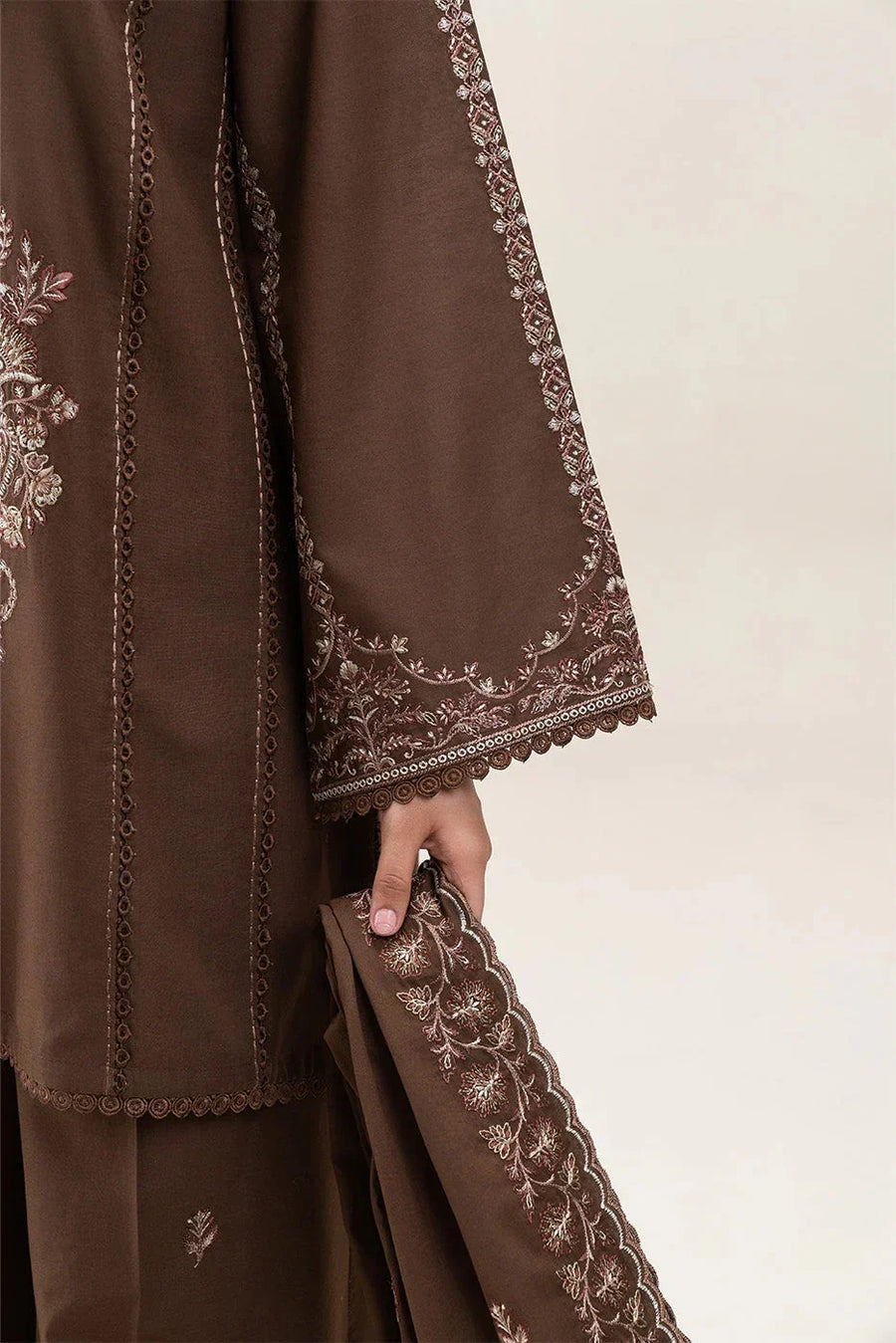 Gulalai's Winter Wear GW-5075