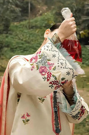 Gulalai's Winter Wear GW-5028