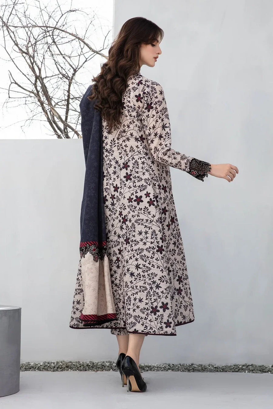 Gulalai's Winter Wear GW-5048
