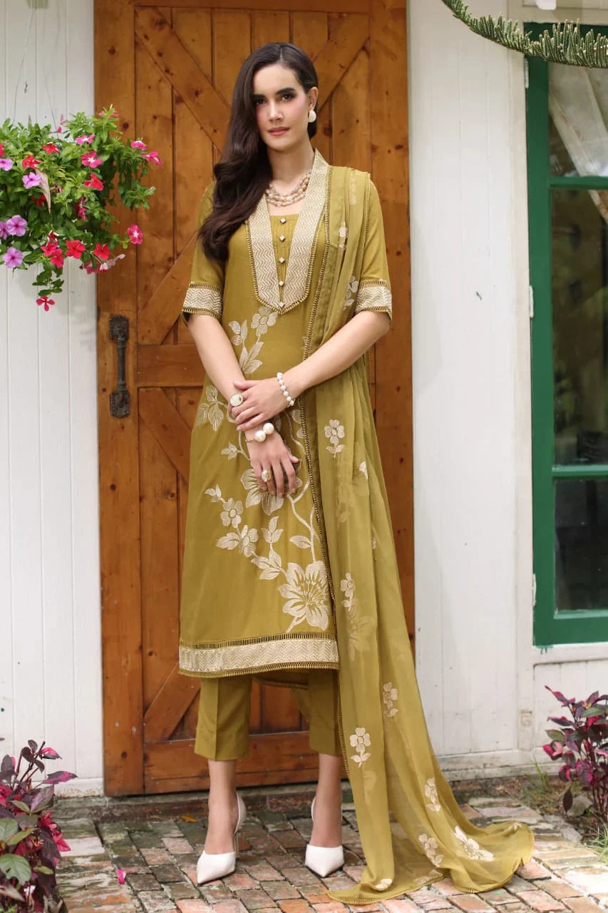 Gulalai's Winter Wear GW-5135