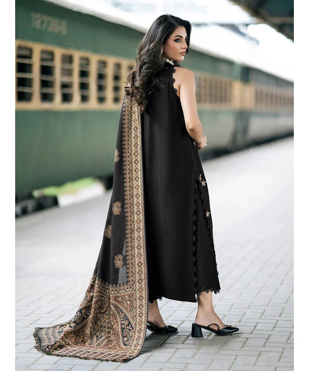Gulalai's Winter Wear GW-5101