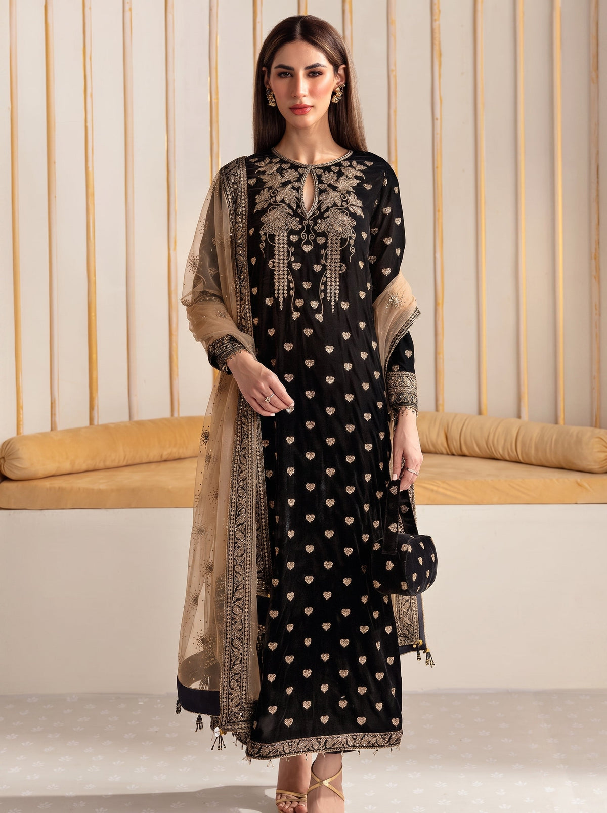 Farah Velvet 3 Piece D-2004