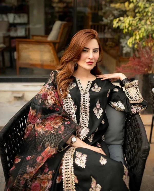 Gulalai's Winter Wear GW-5120