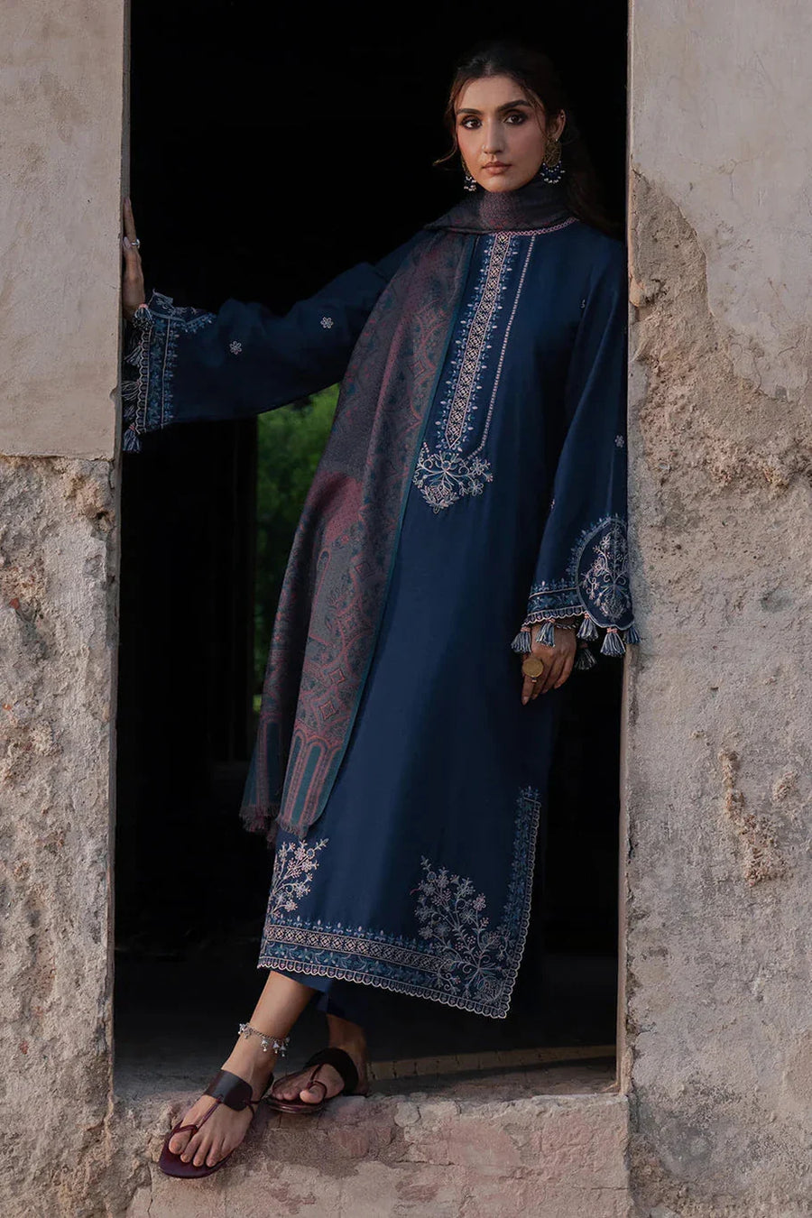 Gulalai's Winter Wear GW-5136