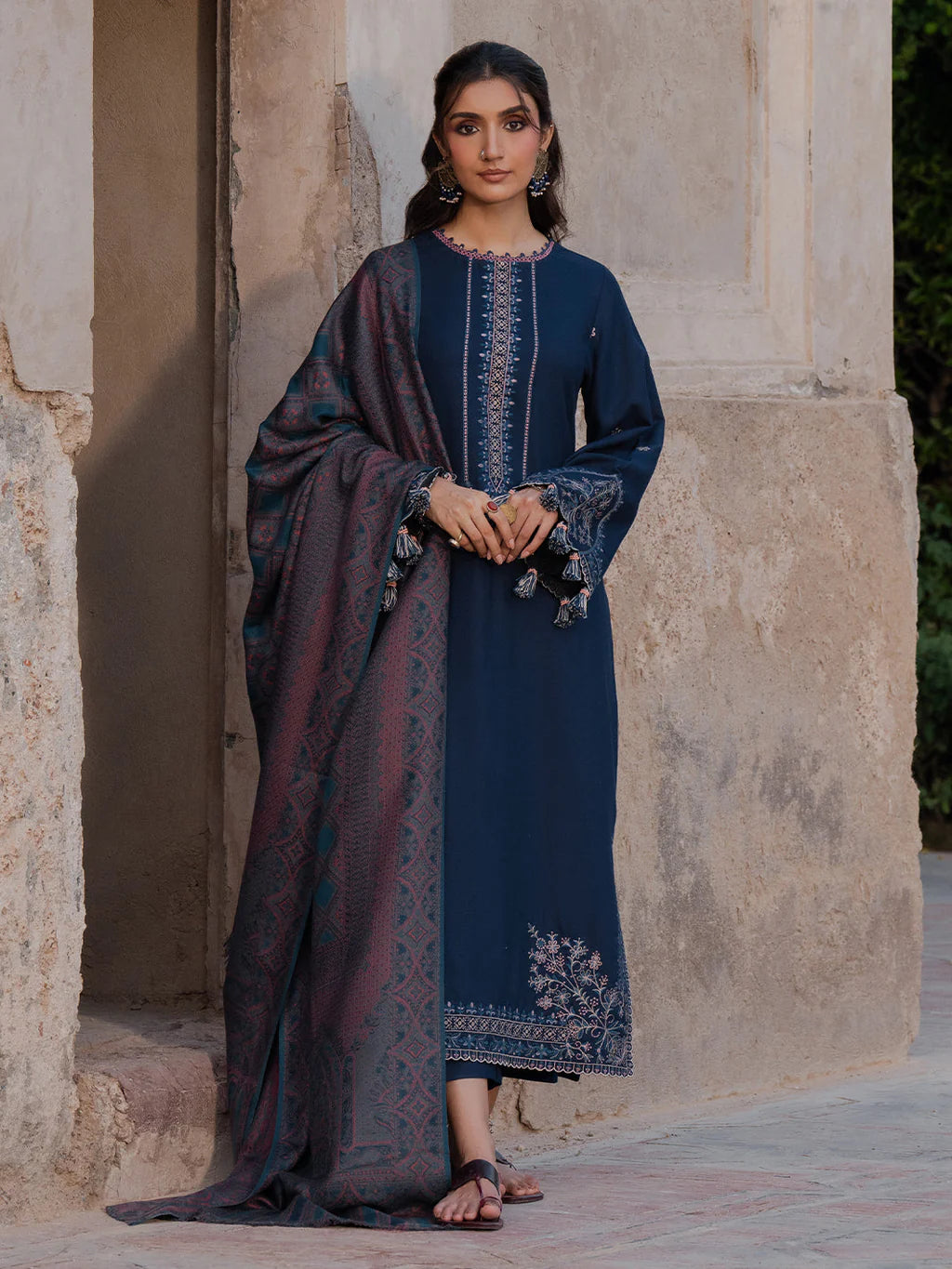 Gulalai's Winter Wear GW-5136