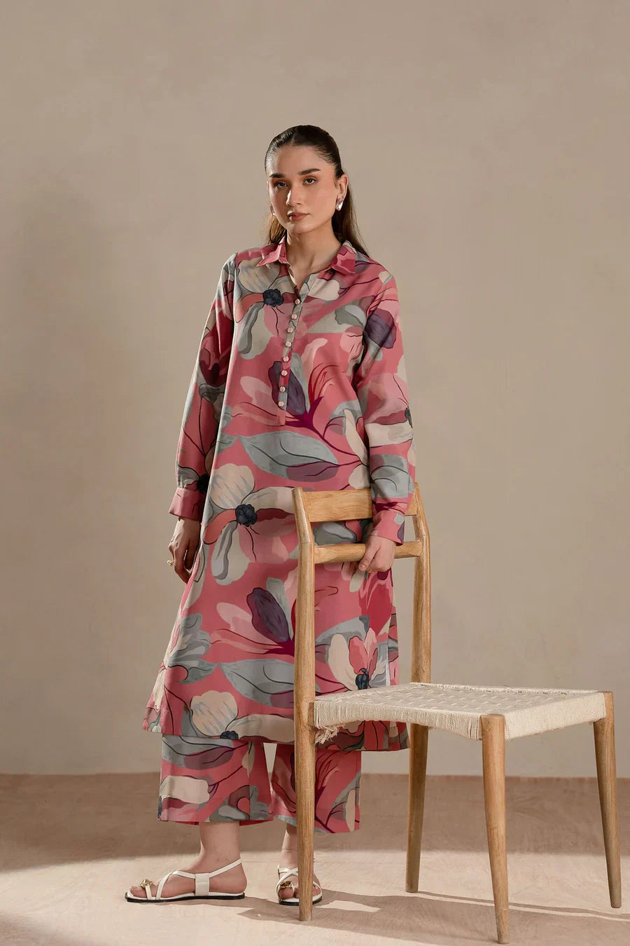 Gulalai's Winter Wear GW-5084