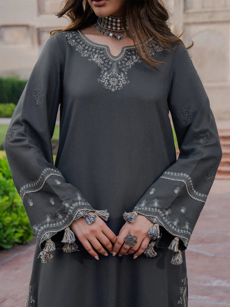 Gulalai's Winter Wear GW-5137