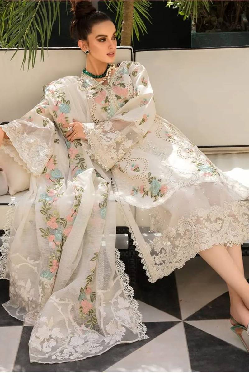 Gulalai's Winter Wear GW-5005