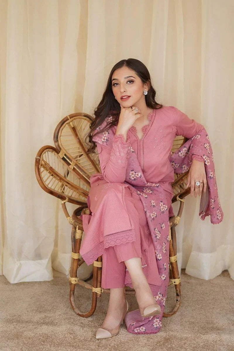 Gulalai's Winter Wear GW-5034